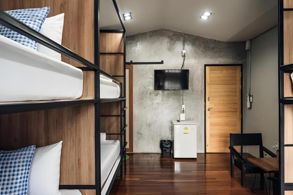 Journey Hostel Surat