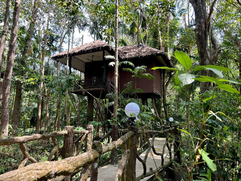 Khao Sok Paradise Resort Khao Sok Paradise Resort