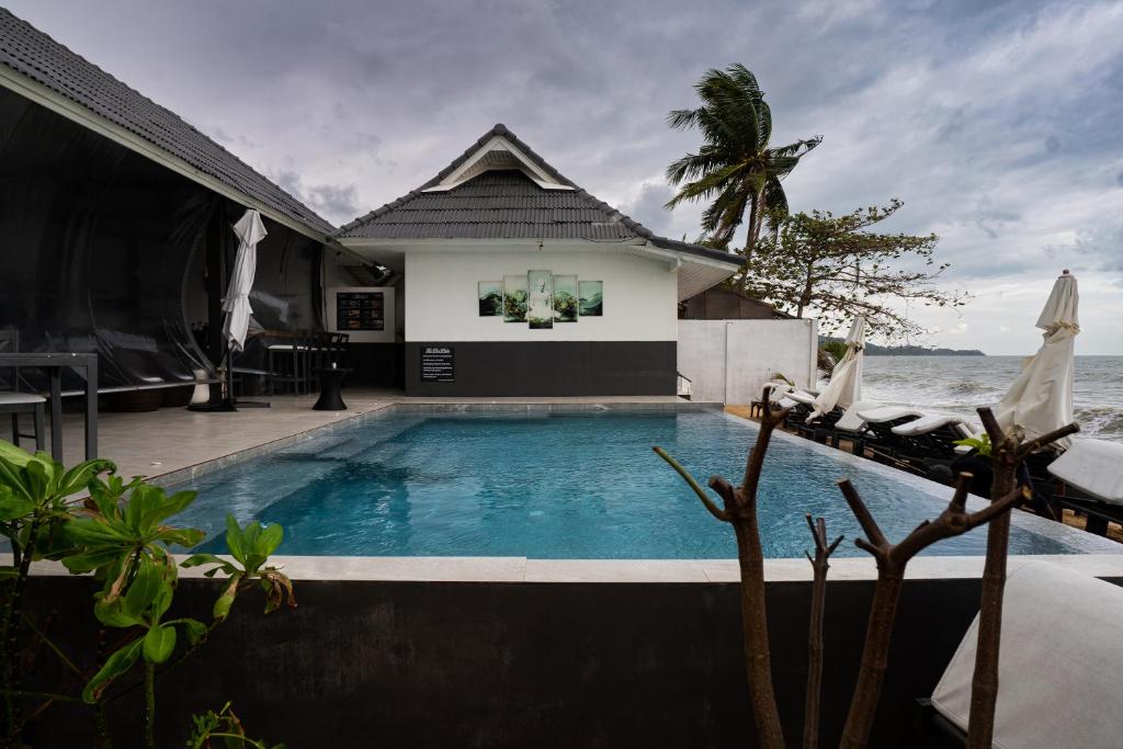 The Cosy Maenam Beach Resort The Cosy Maenam Beach Resort