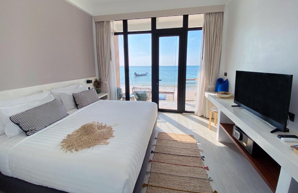 Blue Tao Beach Hotel - SHA Plus Blue Tao Beach Hotel - SHA Plus