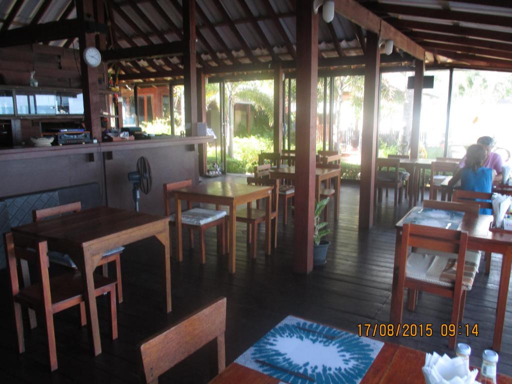 Lipa Bay Resort Lipa Bay Resort