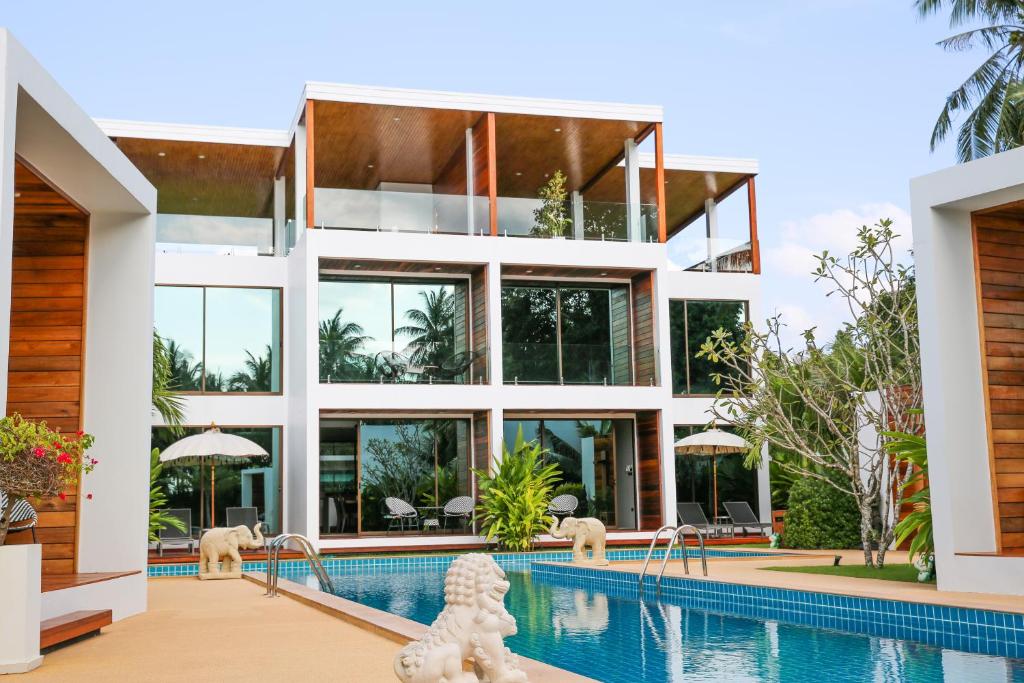 Zee Luxury Boutique Hotel
