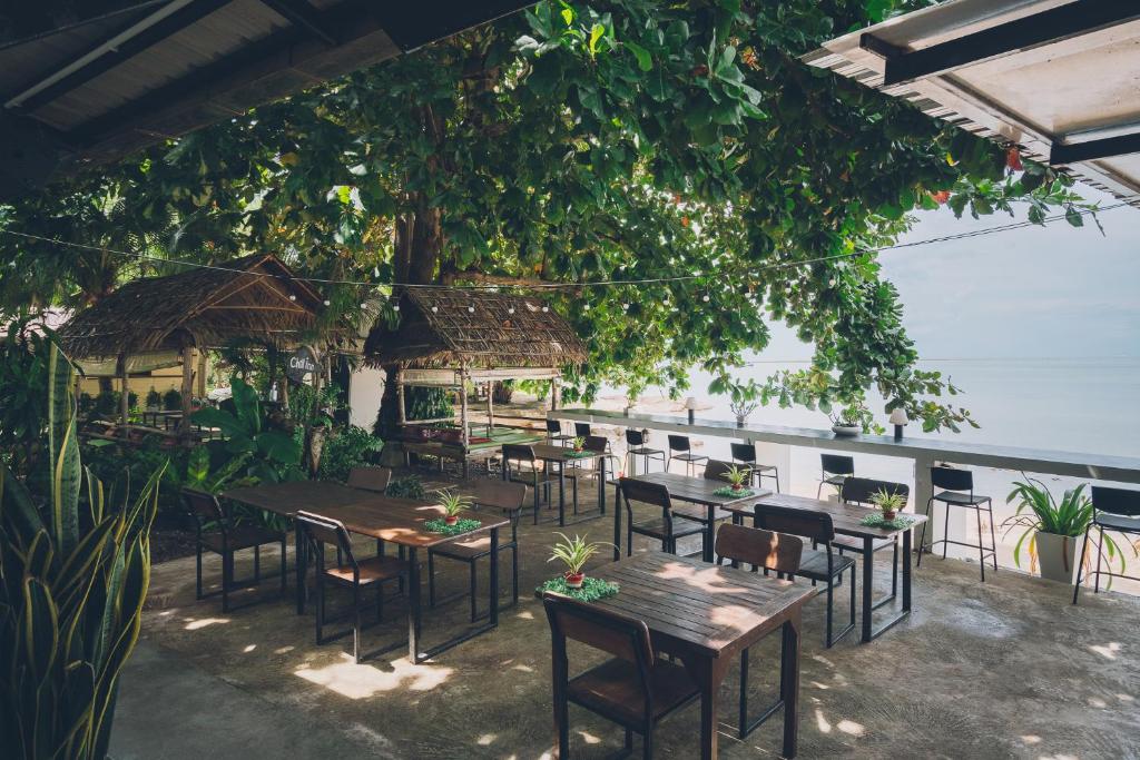 Chill Inn Lamai Hostel & Beach Cafe Chill Inn Lamai Hostel & Beach Cafe