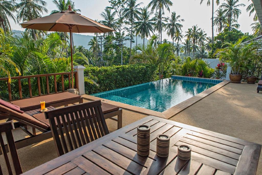 Tropical Season Villa Resort Tropical Season Villa Resort