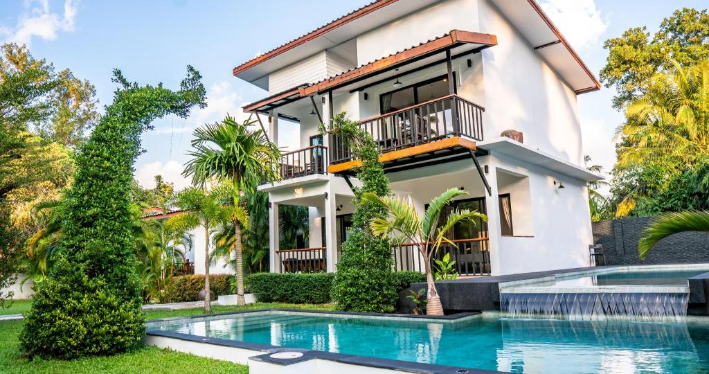 Aqua Suites