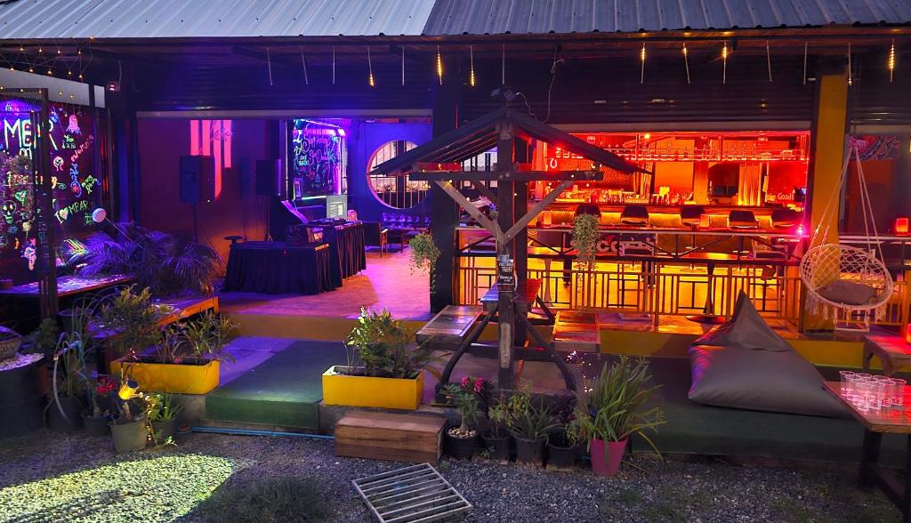 MBAR HOSTEL HAAD RIN MBAR HOSTEL HAAD RIN