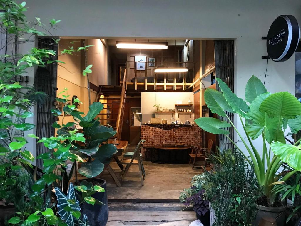 Boundary Hostel and Cafe Boundary Hostel and Cafe