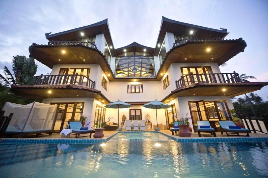 Paradise Island Estate Paradise Island Estate