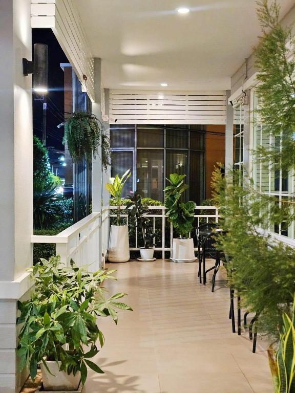 บ้านธนาบูติคโฮเทล