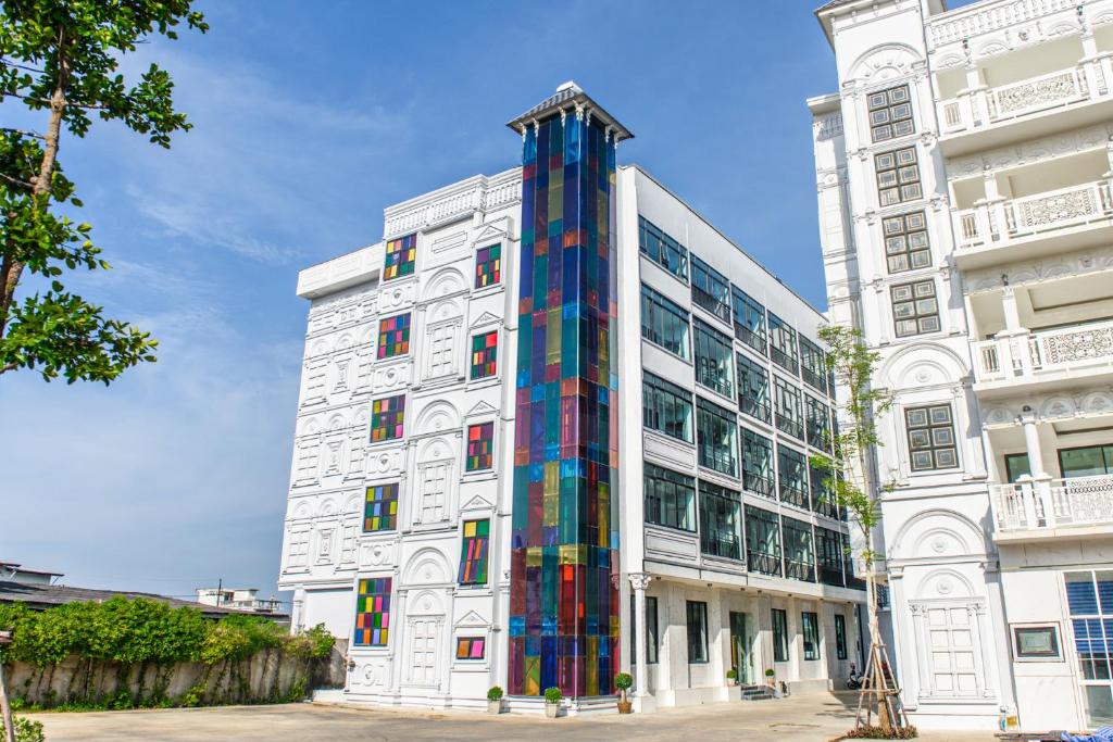 Bear & Bird Hotel โรงแรม แบร์ แอนด์ เบิร์ด Bear & Bird Hotel โรงแรม แบร์ แอนด์ เบิร์ด