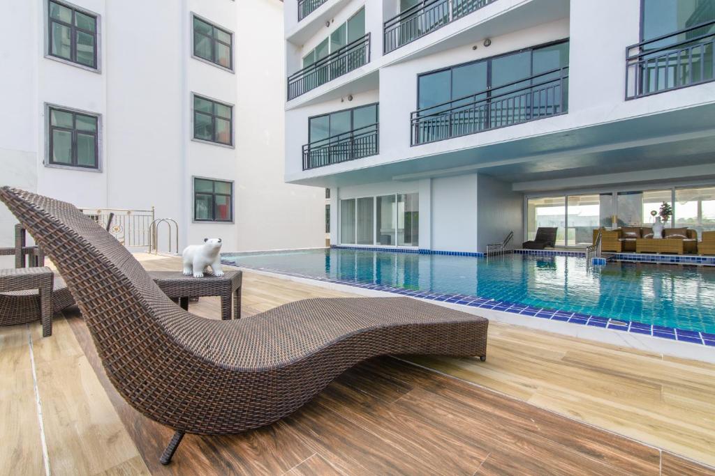 Bear & Bird Hotel โรงแรม แบร์ แอนด์ เบิร์ด Bear & Bird Hotel โรงแรม แบร์ แอนด์ เบิร์ด