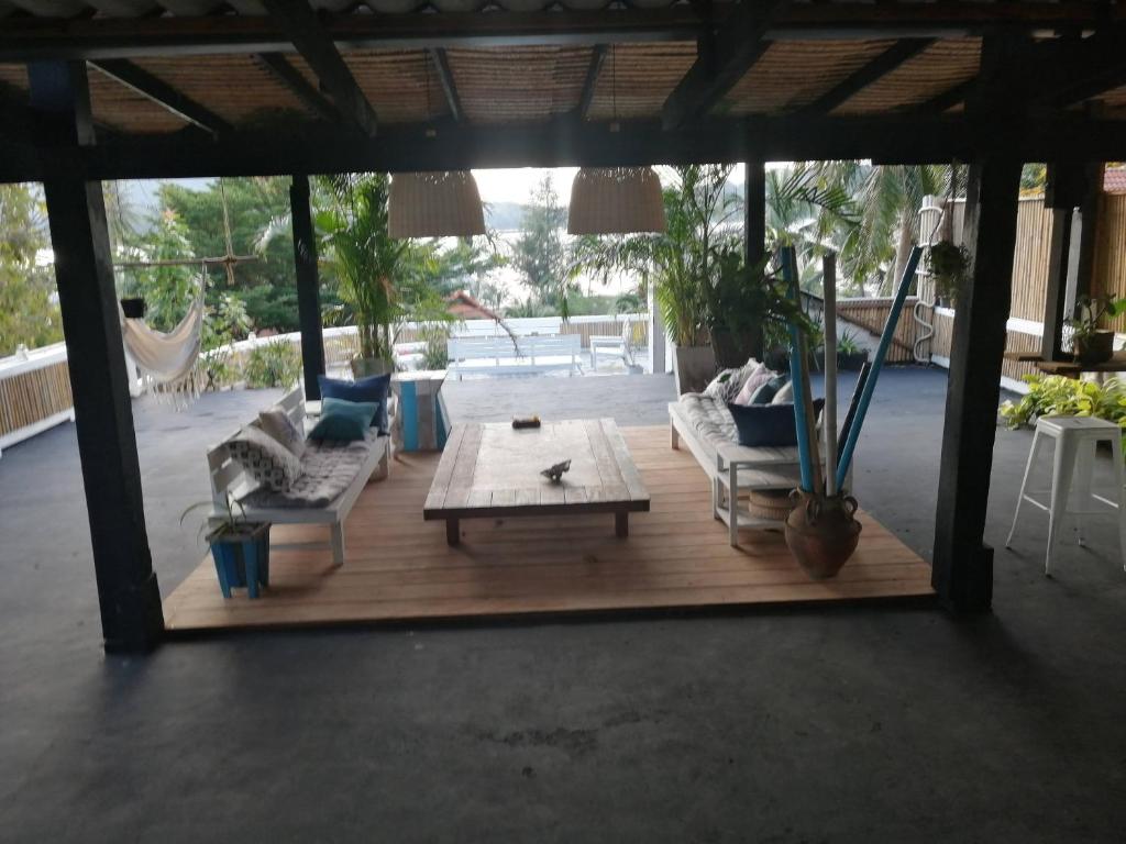 RED PEARL BEACH RESORT RED PEARL BEACH RESORT