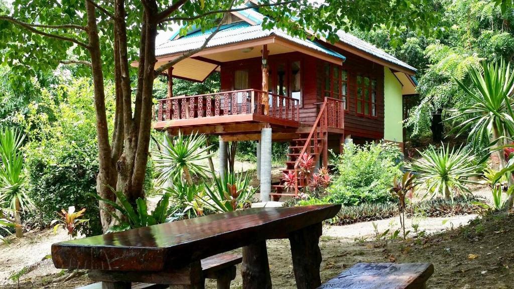 Koh Phaluay Eco Resort