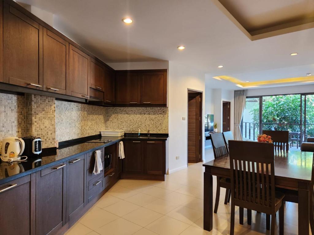 TSE Residence [by Samui Emerald]