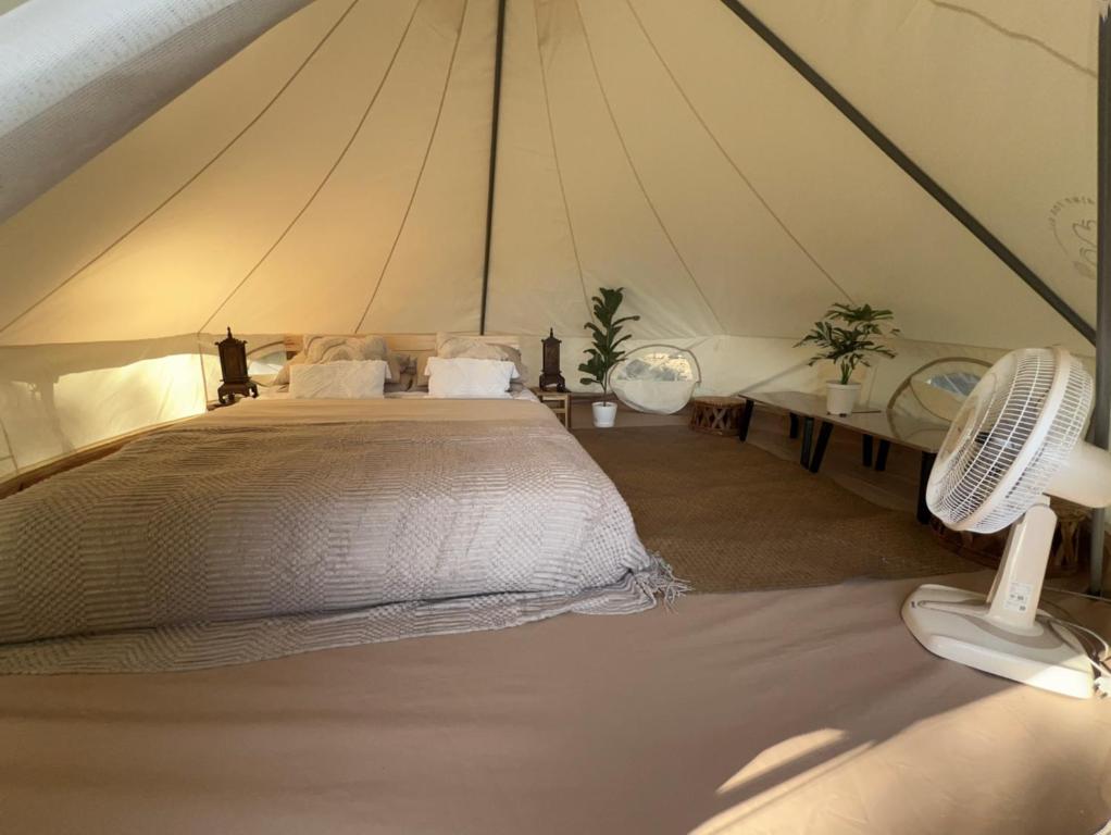 The Hidden Gem Viewpoint Camping & Rooms