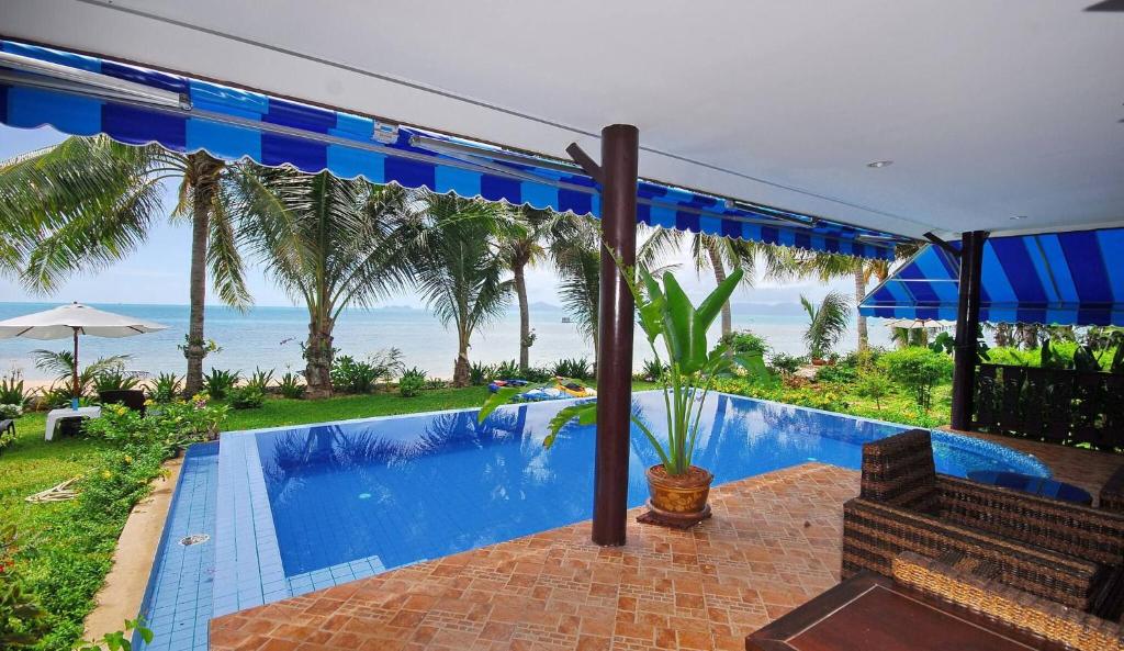 Beachfront Oasis with Private Pool and Jacuzzi on Samuis Bang Por Beach Beachfront Oasis with Private Pool and Jacuzzi on Samuis Bang Por Beach