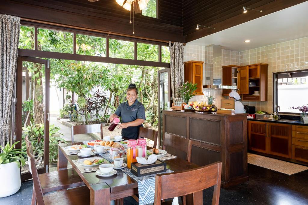 The Emerald Hill Beach Villa The Emerald Hill Beach Villa