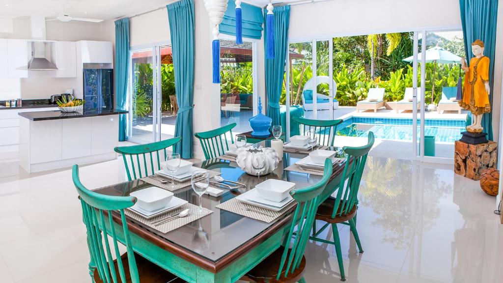3 BR Villa Baan Khwam Rak, seconds to beach 3 BR Villa Baan Khwam Rak, seconds to beach