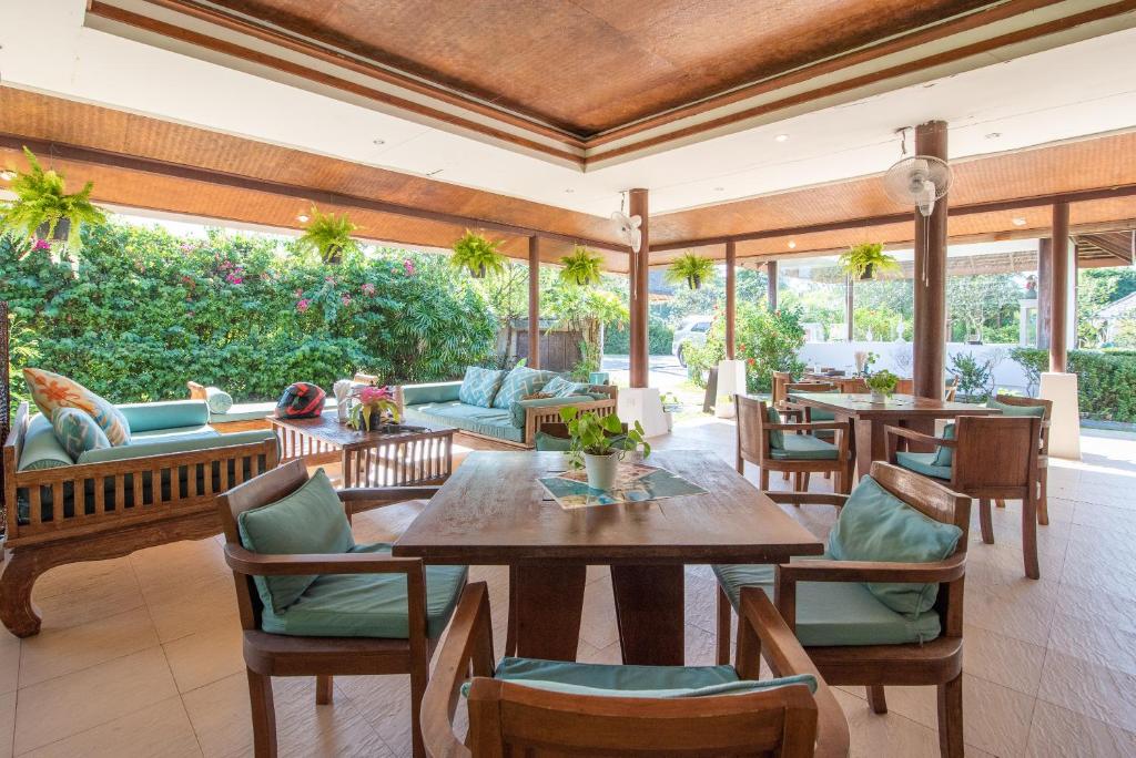 2BR Villa Baan Orchid, seconds to beach