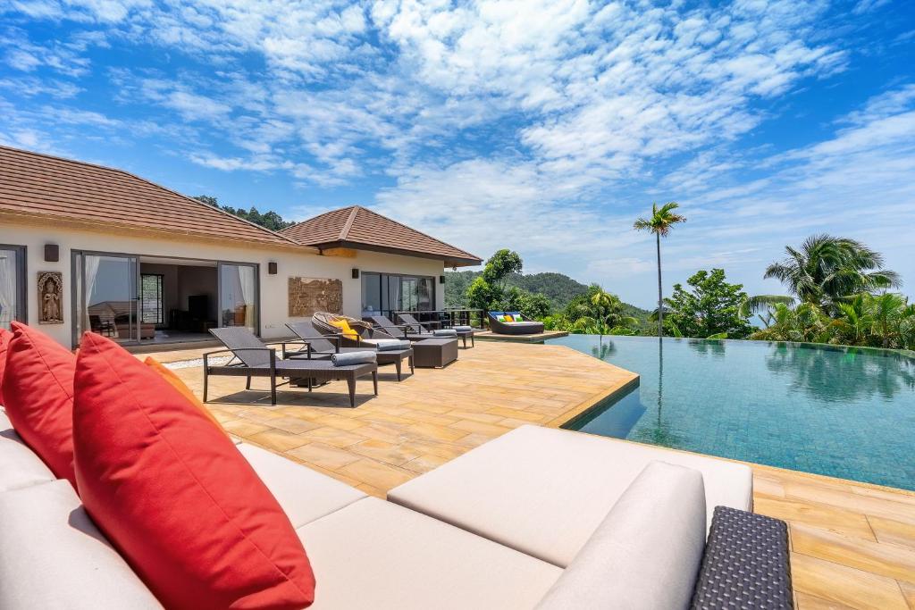 5 Bedroom Sea View Villa Bubbles SDV376 By Samui Dream Villas