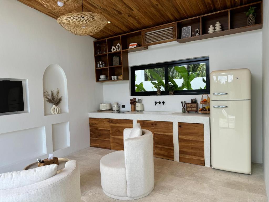 Luxurious Tropical Retreat - 1B Private Pool Villa