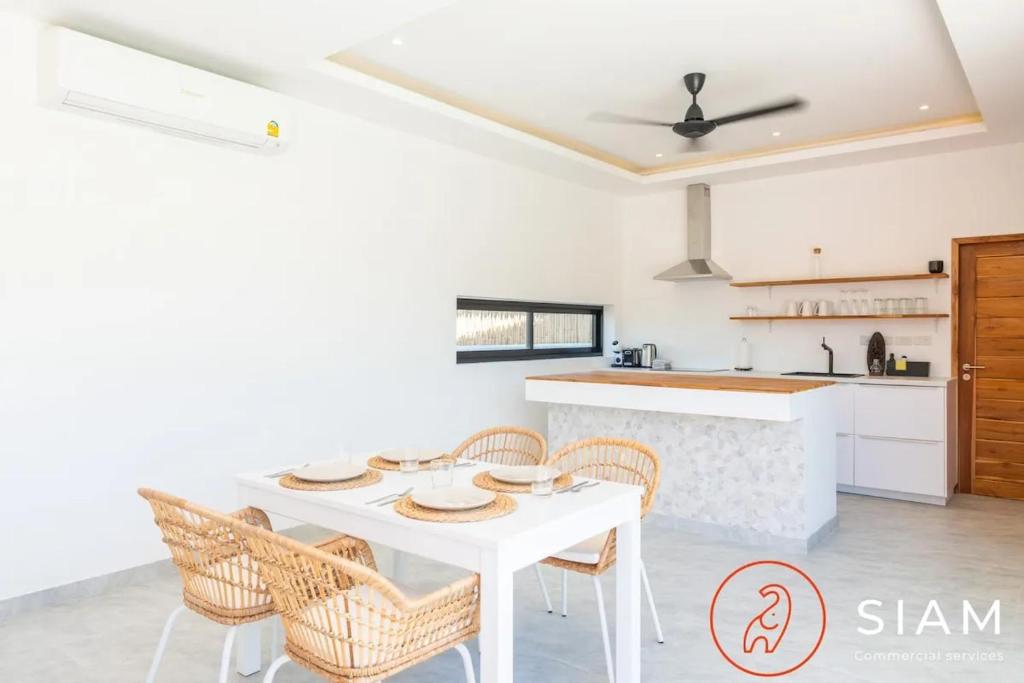 Villa Laura 2br & Private Pool