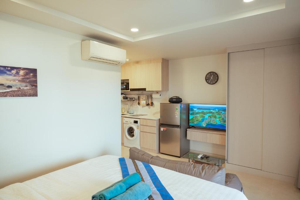 Studio apartment with swimming pool and sauna near beach Studio apartment with swimming pool and sauna near beach