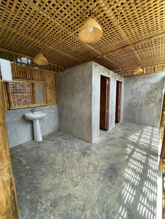 The Bamboo Cabin & Bar