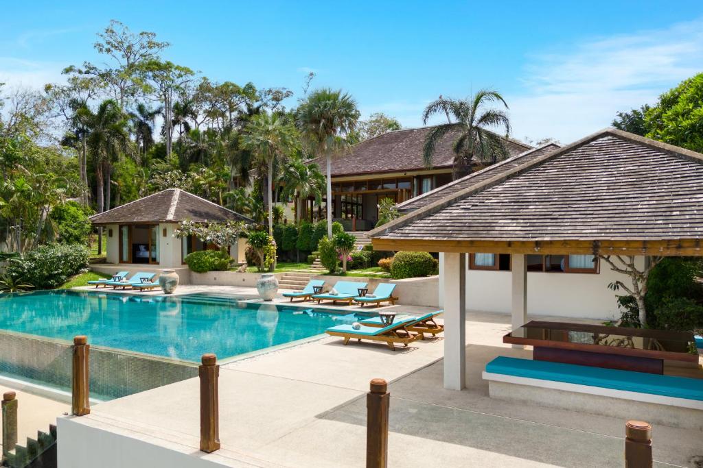 Ban Reemo Luxury Villa