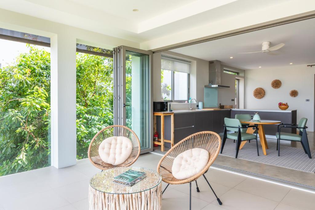 Charming 1br Baya Suite Sea View