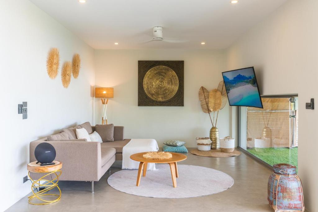 Charming 1br Baya Suite Sea View