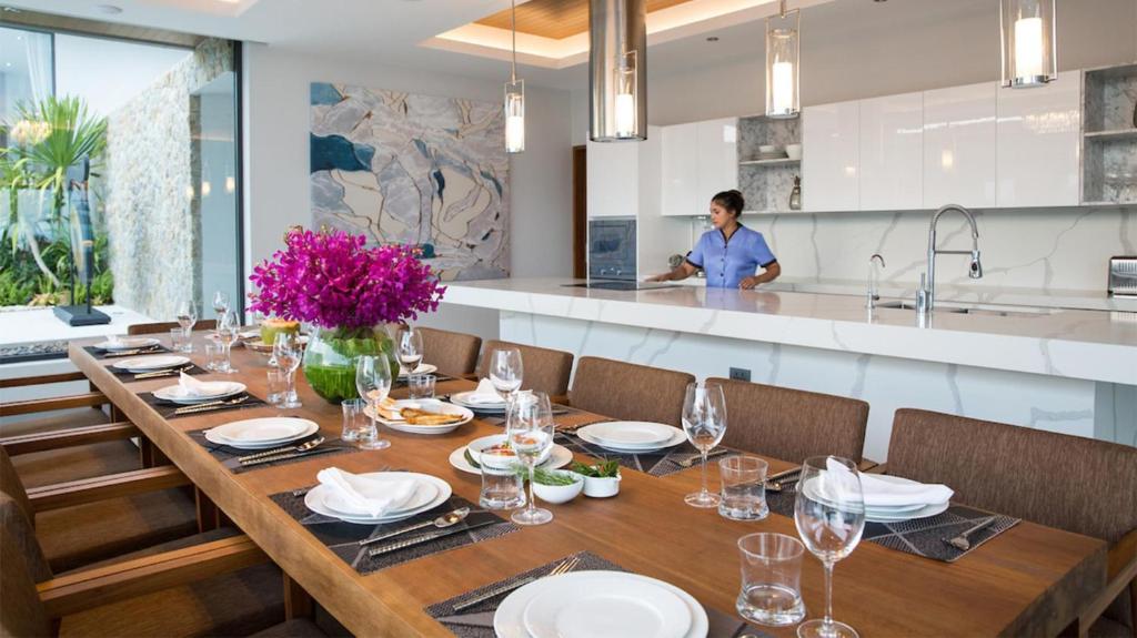 Exclusive Sea Renity A Beachfront Villa Retreat Sleeps 12 Adults and 6 Kids