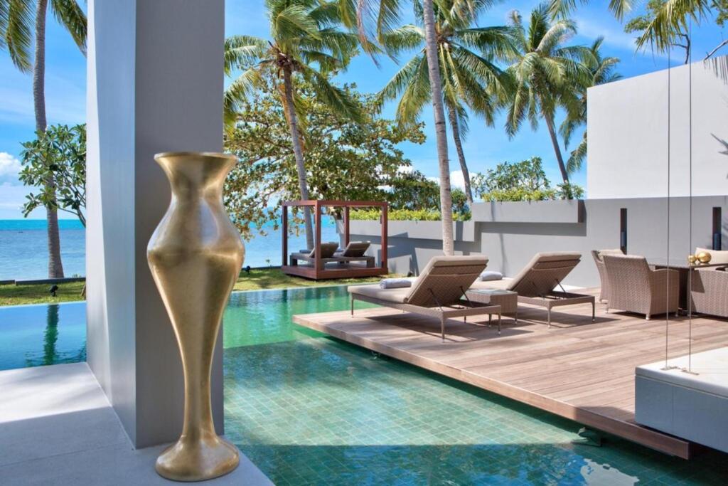 Villa Neung - Modern Beachfront Villa near Bang Por Villa Neung - Modern Beachfront Villa near Bang Por
